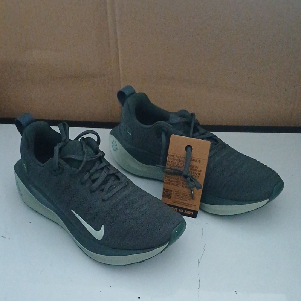 Womens sz 8.5 Nike Reactx Infinity